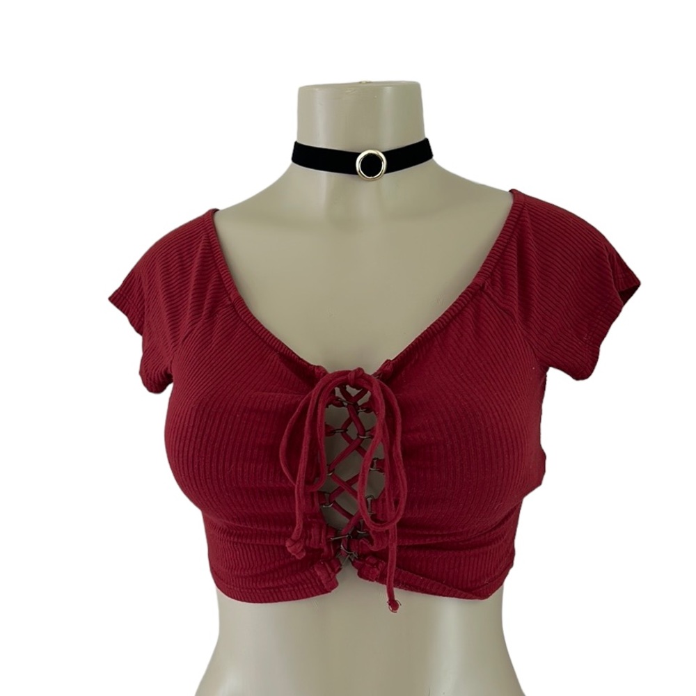 ❗️SALE❗️Burgundy tie front crop top